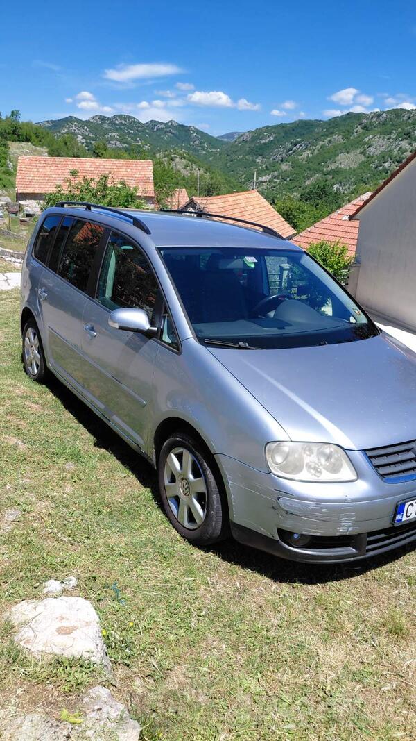 Volkswagen - Touran - 2.0 TDI