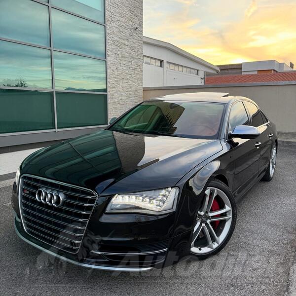 Audi - S8 - 4.0 V8T 680ks