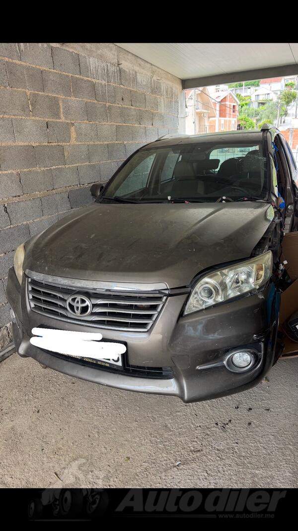 Toyota - RAV 4 - 2.2