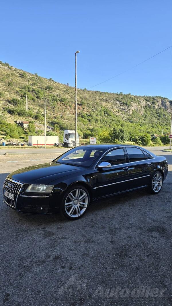 Audi - S8 - 5.2