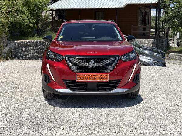 Peugeot - 2008 - 1.5 HDI//ALLURE//VELIKI SERVIS