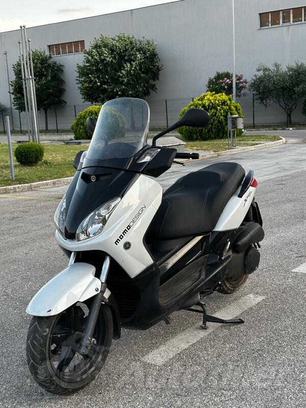 Yamaha - X-Max 250
