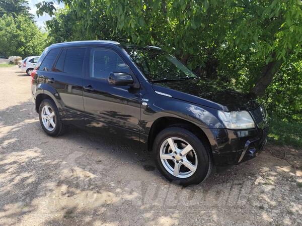Suzuki - Vitara - 2.0