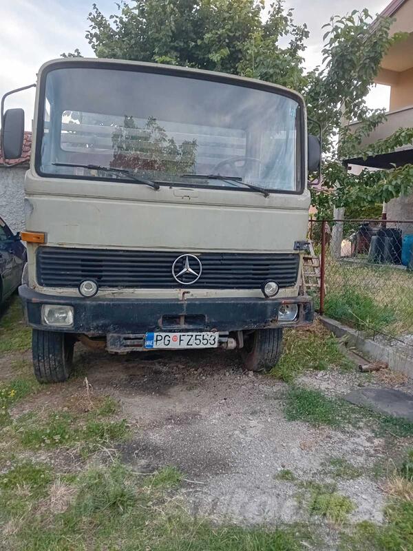 Mercedes Benz - 809