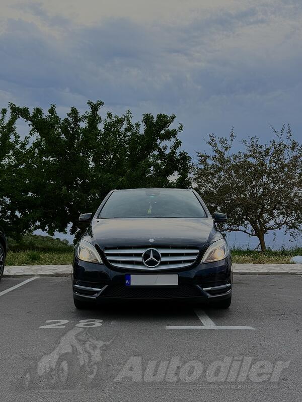 Mercedes Benz - B 180 - B180