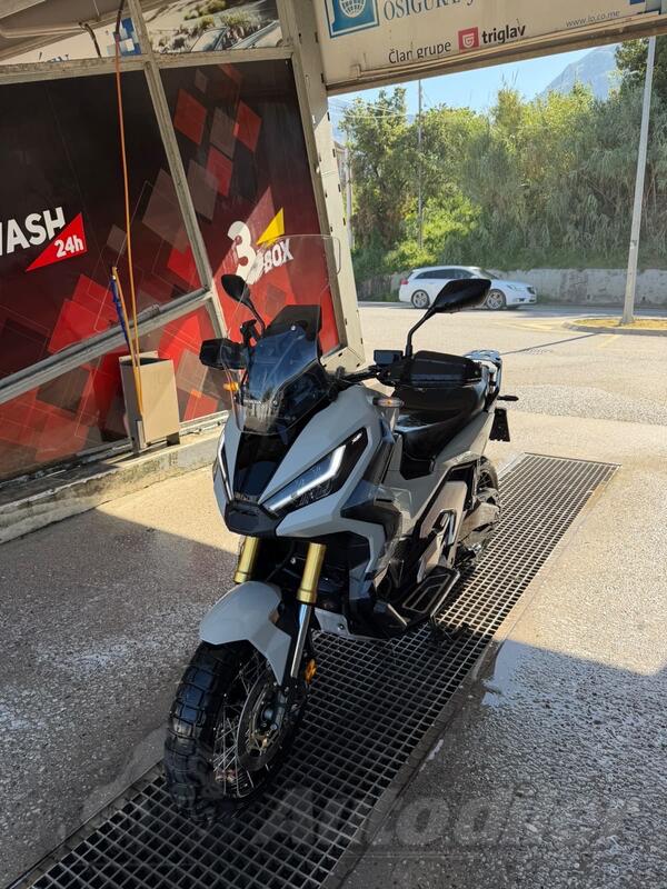 Honda - XADV