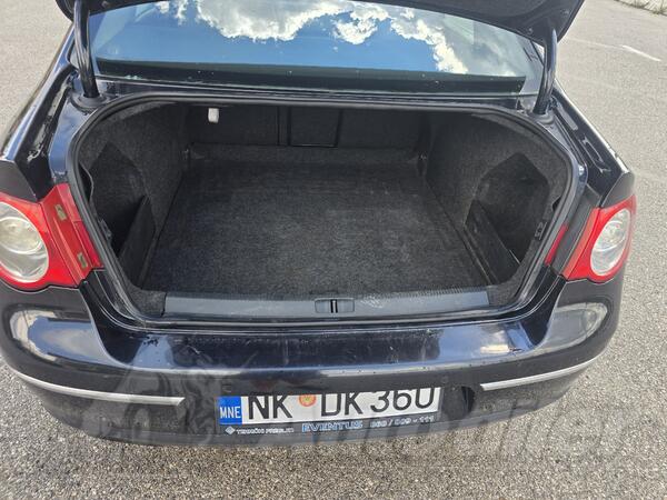 Volkswagen - Passat - 2.0