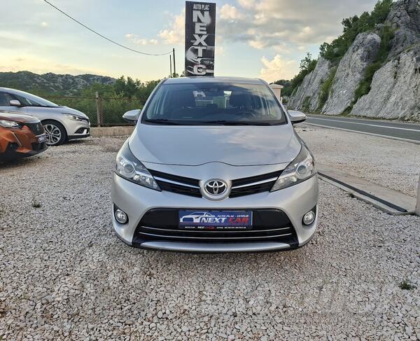 Toyota - Verso - 1.6D4D