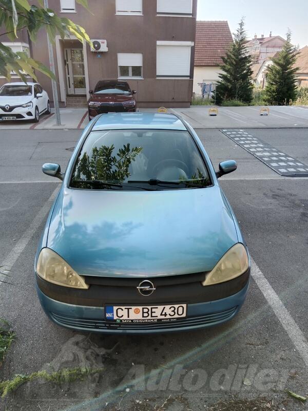 Opel - Corsa - 1.0 benzin