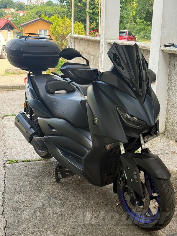 Yamaha - xmax 300
