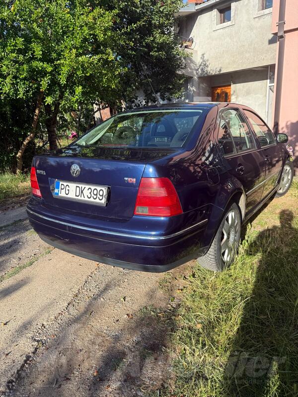 Volkswagen - Bora - 1.9 tdi