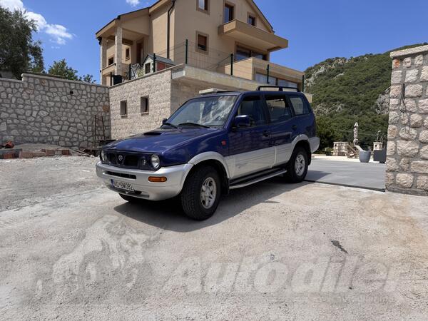 Nissan - Terrano II - 2.7