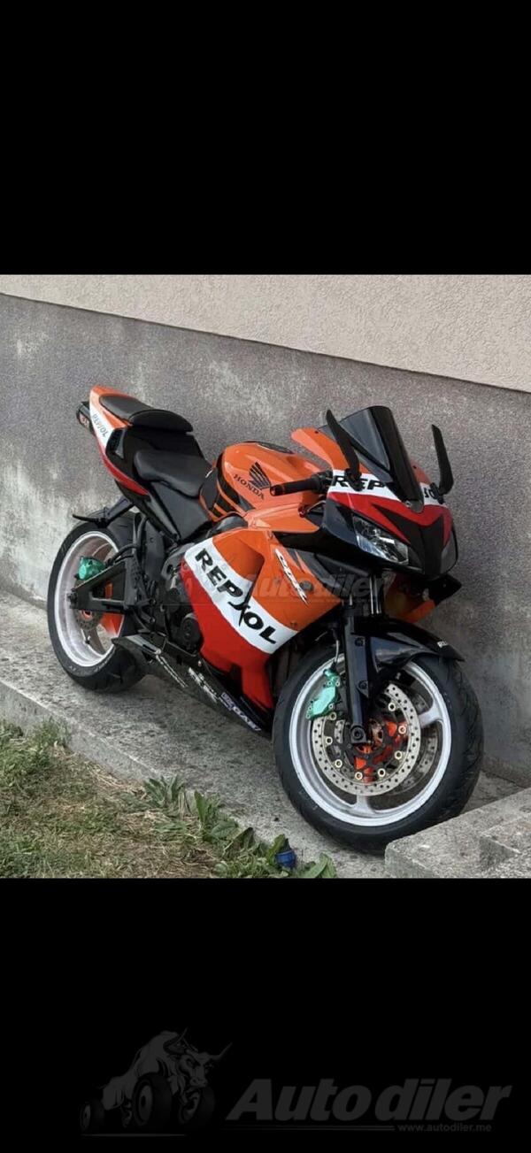 Honda - CBR 600RR