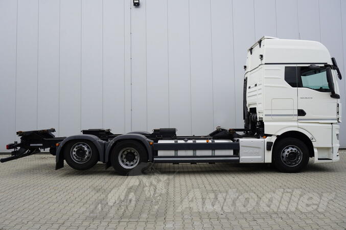 MAN - TGX 26.470 6x2 / 2023 / BDF vozilo za prevoz kontejnera / FHM-0002