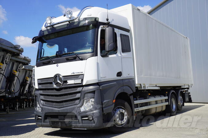 Mercedes Benz - Actros 2540 6×2 / 90.000 km! / kabina za 5 osoba! / furgon (kutijasti) za 18 EPAL...