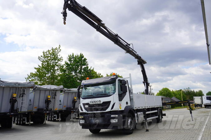 Iveco - / kran / kamion s ravnom platformom / FHM-0040