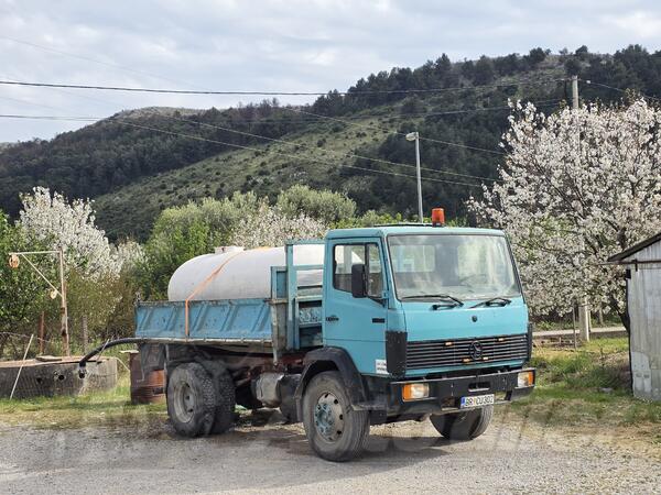 Mercedes Benz - 1320