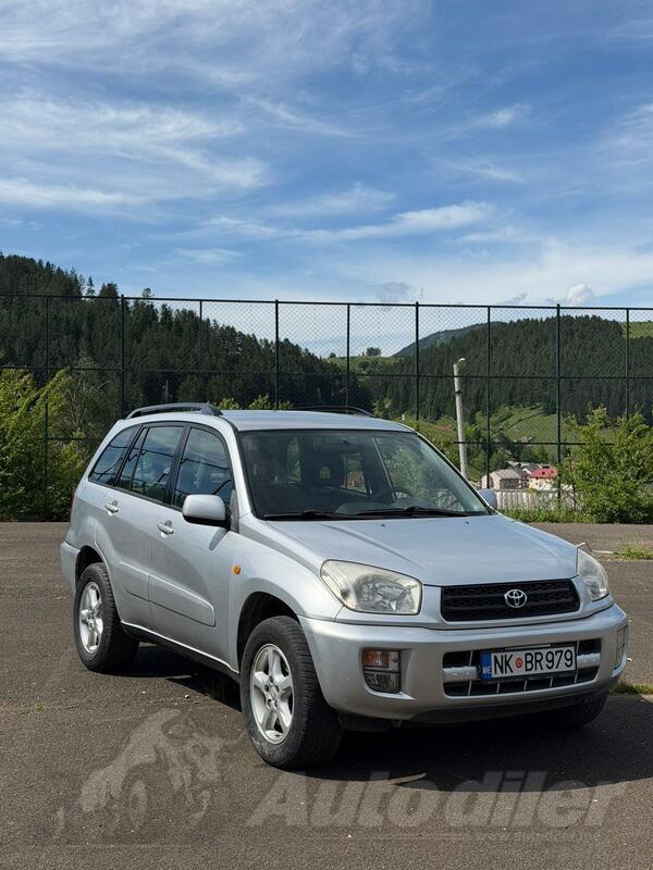 Toyota - RAV 4 - 2000 benz plin.