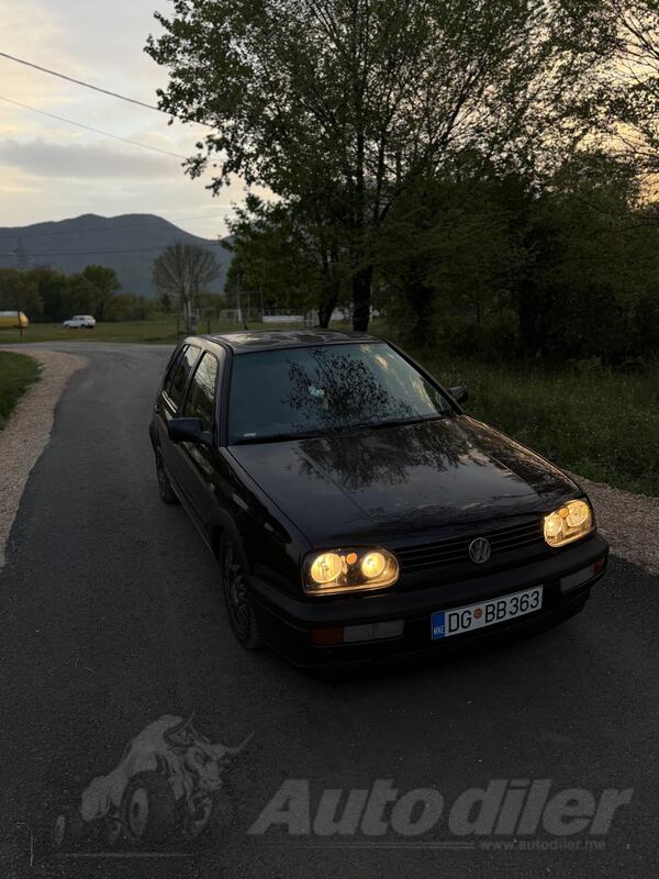 Volkswagen - Golf 3 - 1.6