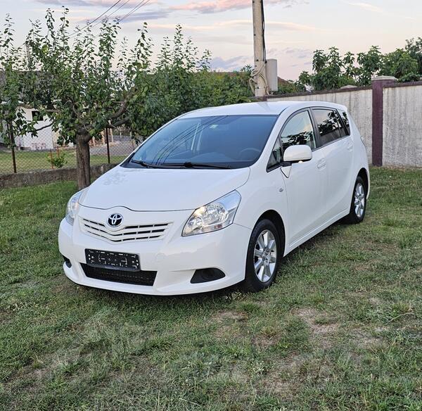 Toyota - Verso - D-4D