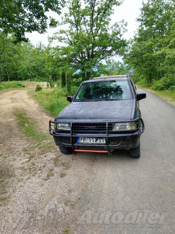 Opel - Frontera - 2.0 i