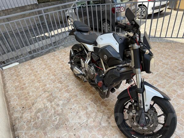 Yamaha - Mt07