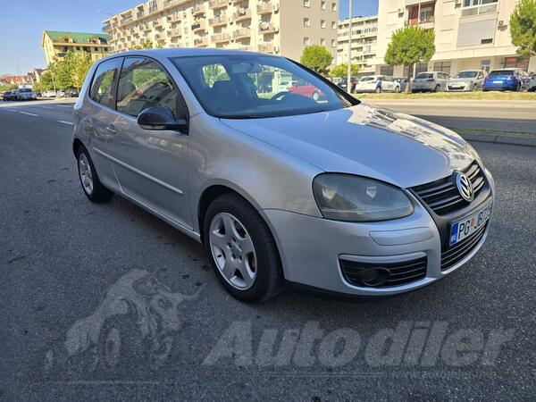 Volkswagen - Golf 5 - 2.0 TDI