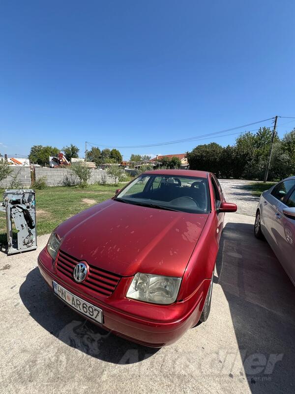 Volkswagen - Bora - 1.6 SR