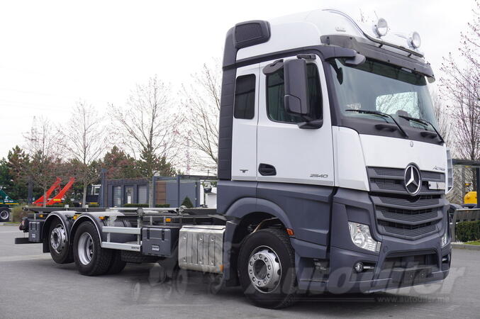 Mercedes Benz - Actros 2540 6x2 / 40.000 km / kabina za 5 osoba / BDF / 6 jedinica vozilo za prev...