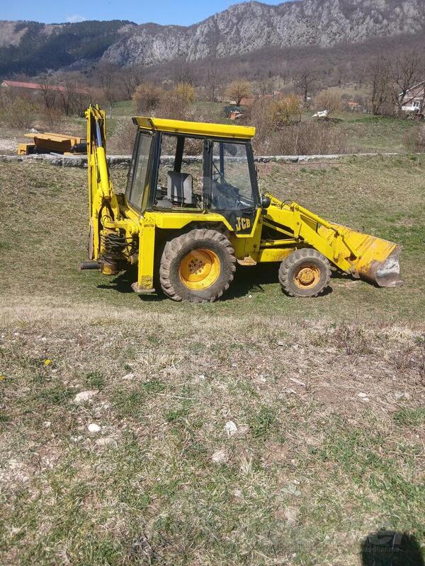JCB - 4×4