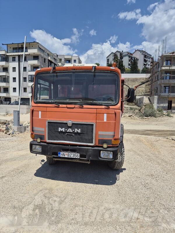 MAN - 32 321