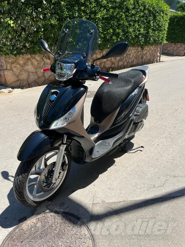 Piaggio - Medley