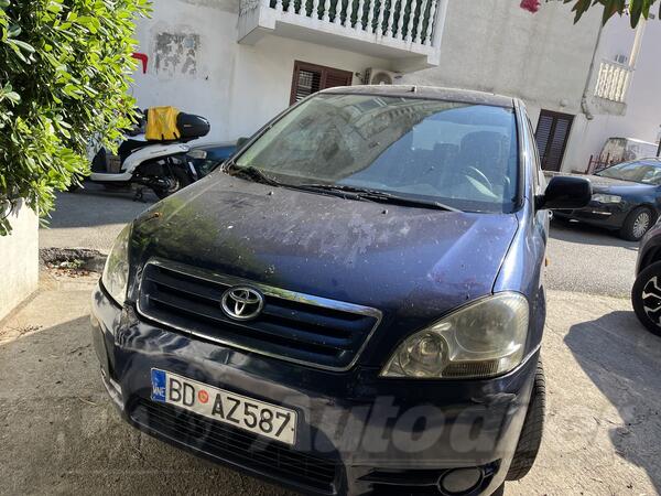 Toyota - Avensis Verso - 2.0