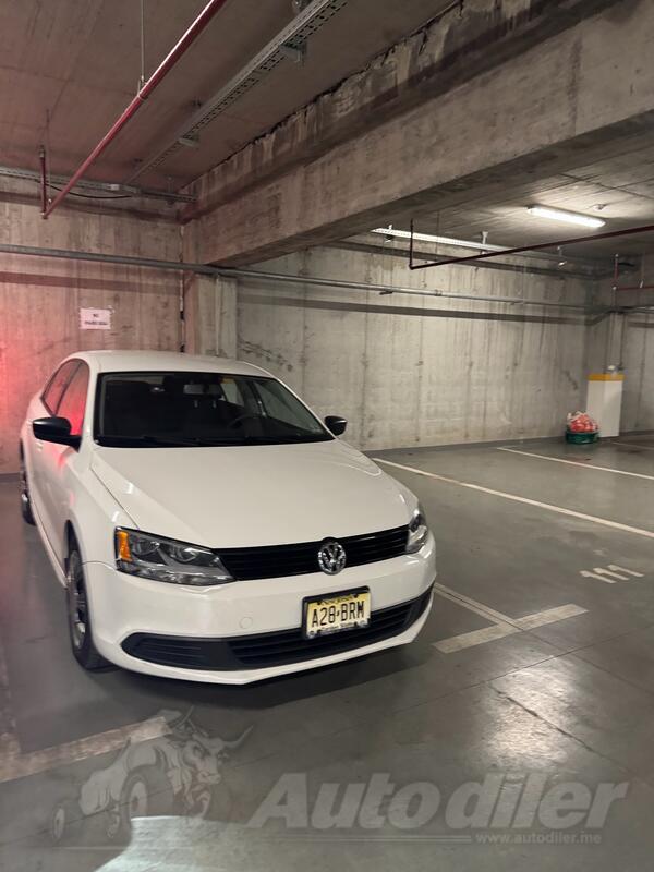 Volkswagen - Jetta - 2.0 TDI