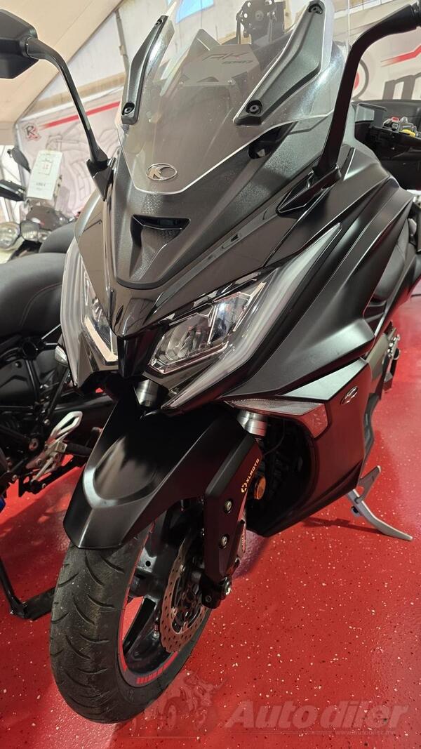 Kymco - ak 550