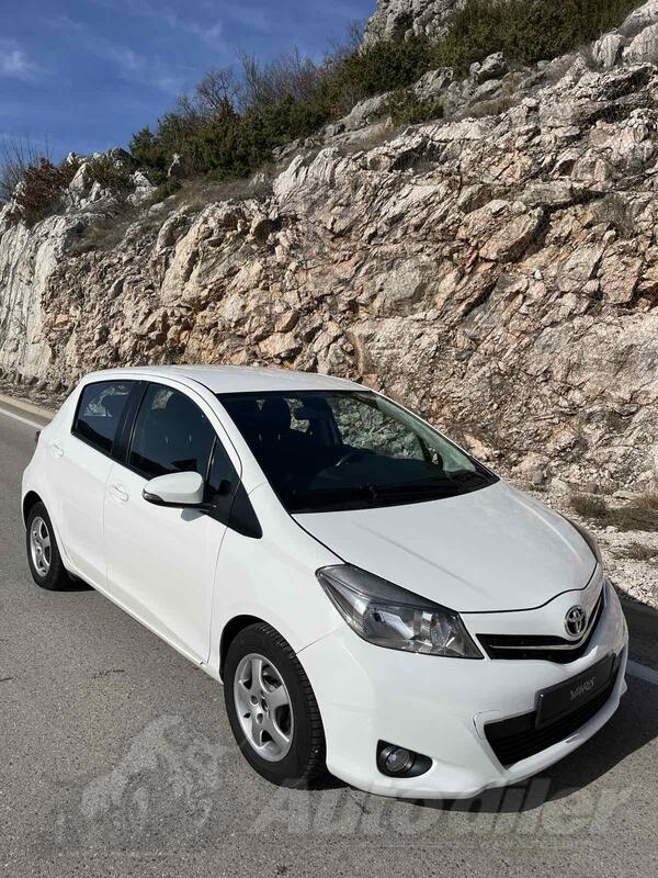 Toyota - Yaris - 1.0