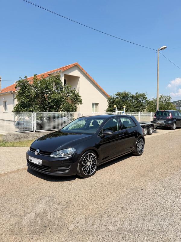 Volkswagen - Golf 7 - 2.0 TDI