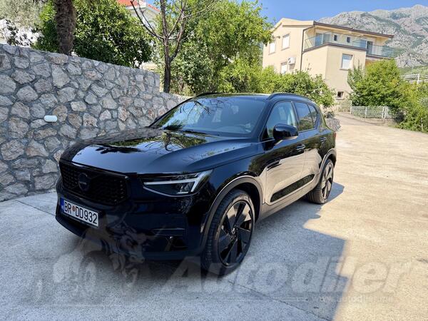 Volvo - XC 40 - b 3 black edition
