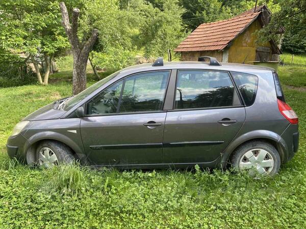 Renault - Scenic - 1.9 dci