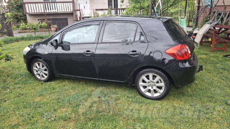 Toyota - Auris - 1.4 D4d