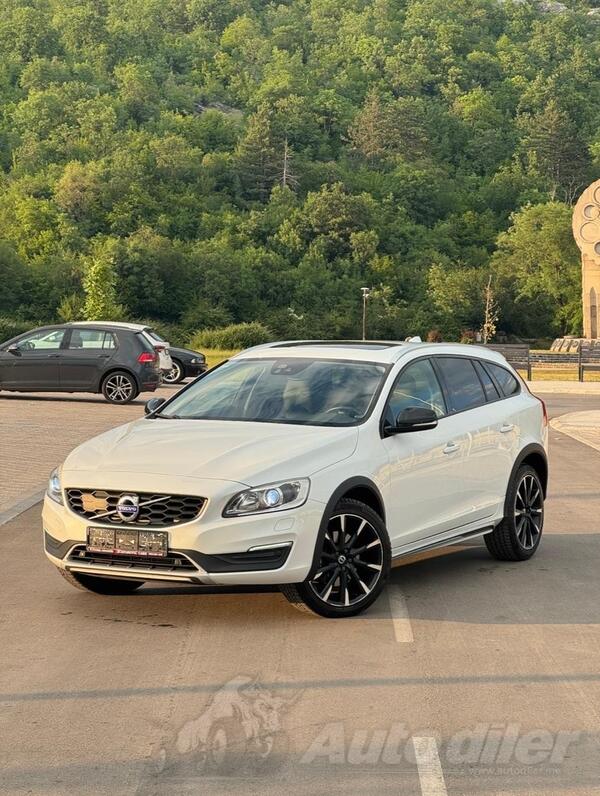 Volvo - V60 - V60 CROSS COUNTRY D4 AWD