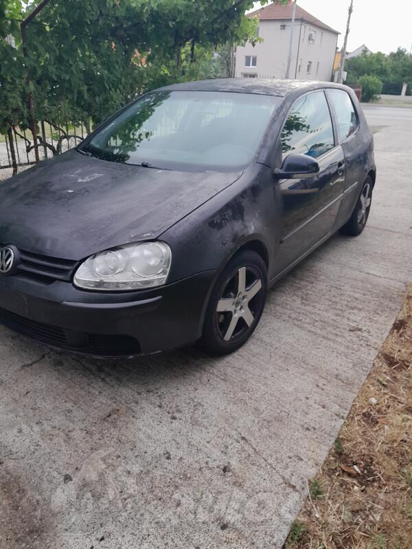 Volkswagen - Golf 5 - 1.9 tdi