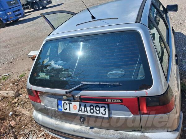 Seat - Ibiza - 12