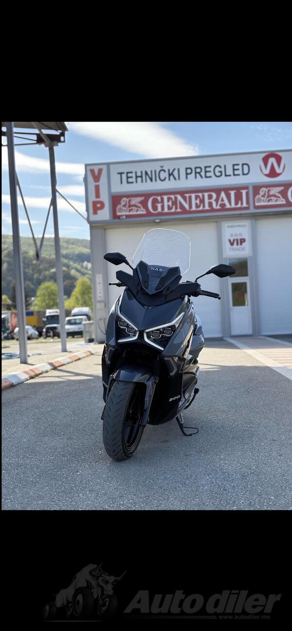 Honda - X max