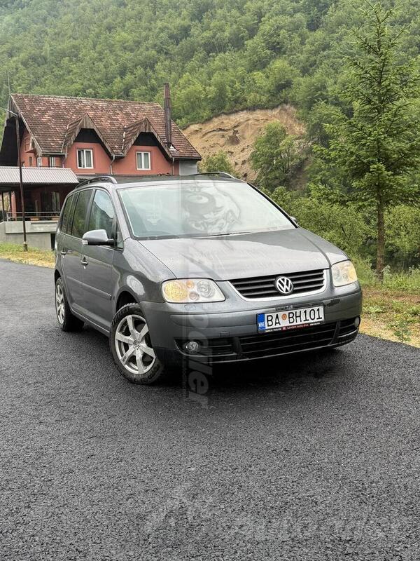 Volkswagen - Touran - 2.0 TDI