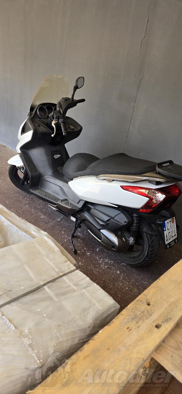 Kymco - DOWNTVN 300