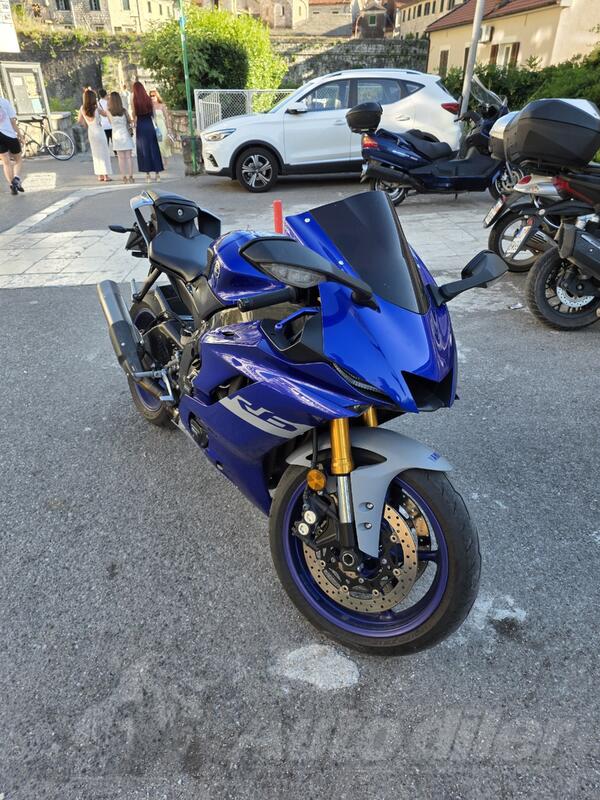 Yamaha - YZF-R6