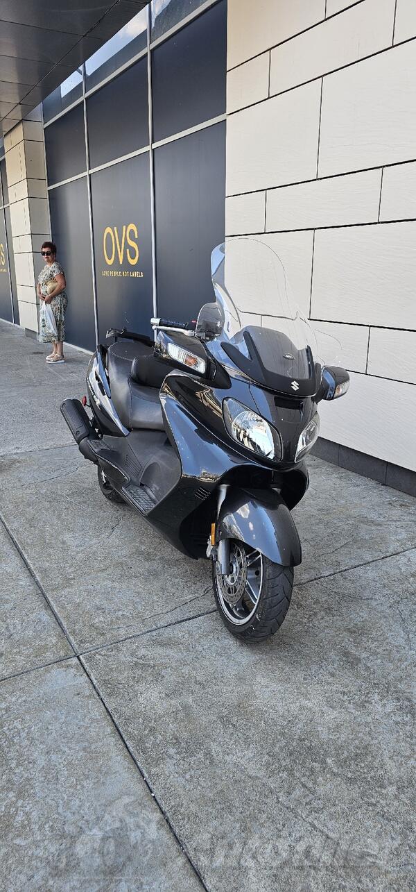 Suzuki - burgman
