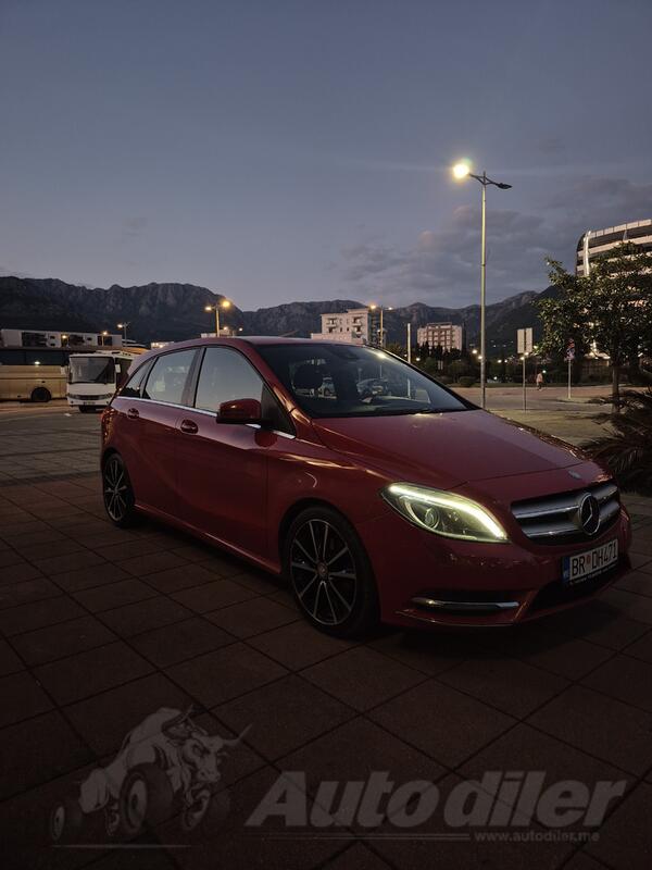 Mercedes Benz - B 200 - AMG LINE