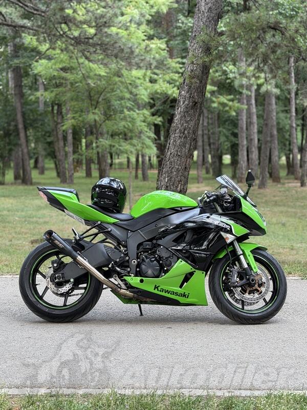 Kawasaki - ZX-6R